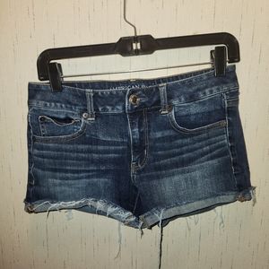 Women's size 6 American Eagle Shortie Denim Shorts